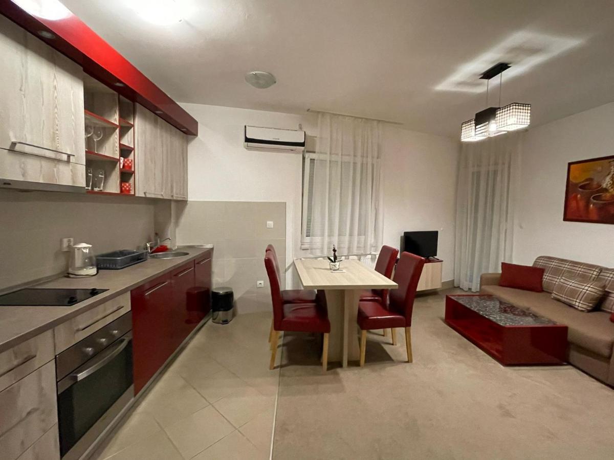 Holiday Wing Apartments Jagodina Exterior photo