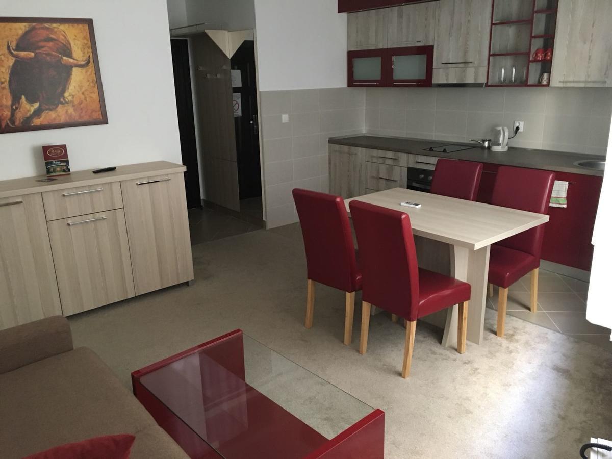 Holiday Wing Apartments Jagodina Exterior photo